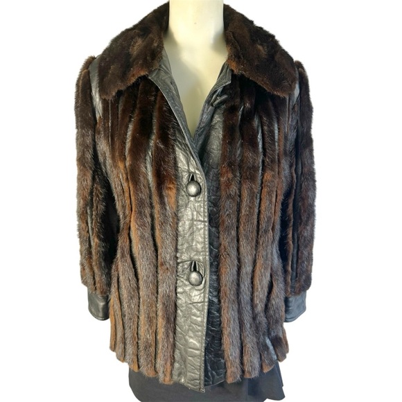 VINTAGE LEATHER JACKET OLD MONEY WINTER COAT LEATHER COAT WITH FUR TRIM SMALL - Picture 1 of 16